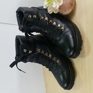 Steven by Steve Madden Hiking Style Black Leather Boot